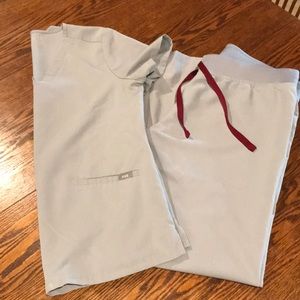 Figs scrub set S top M bottoms